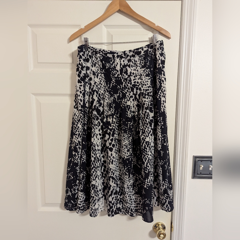 Chaus Women's Aline skirt snake print blue, black & ivory size 16